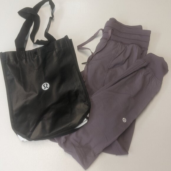 Lululemon Dance Studio Full Length Midrise Size 2 Frosted Mulberry (97.4% sure) - Picture 1 of 14